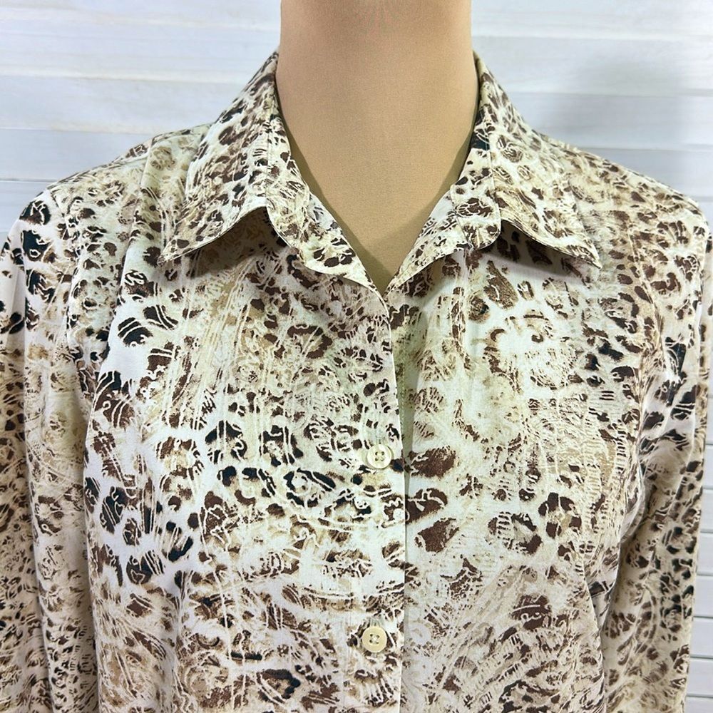 Chico’s Animal Print No-Iron Shirt Tunic Size 1 (8) Large - Picture 4 of 16